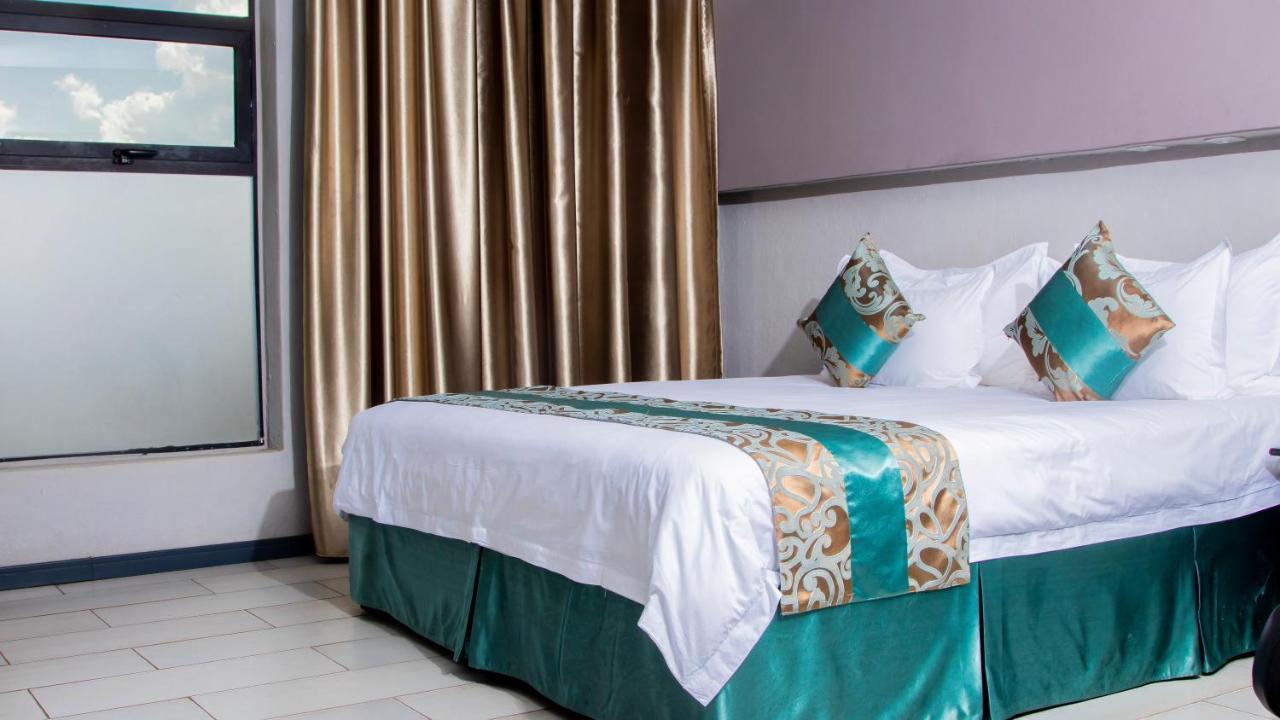 Urban Bliss Hotel Kabwe Экстерьер фото
