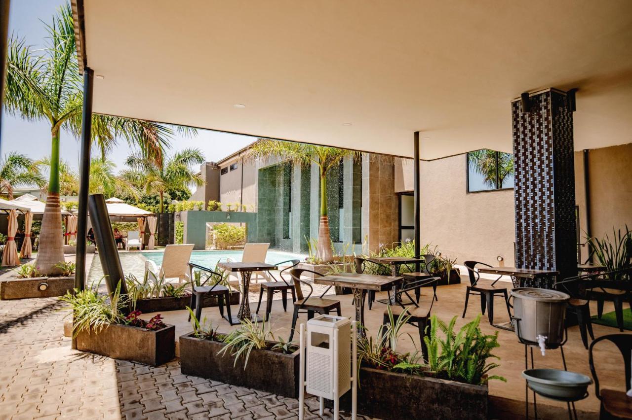 Urban Bliss Hotel Kabwe Экстерьер фото