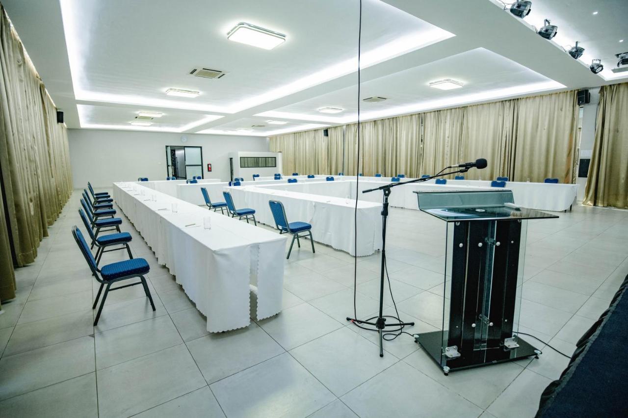 Urban Bliss Hotel Kabwe Экстерьер фото